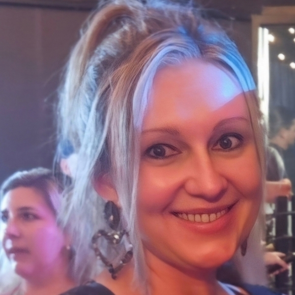 Rhinestone Heart Statement Earrings - Black / Grey - Picture 5 of 12